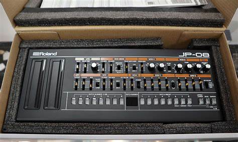 ROLAND JP-08 JUPITER-8 Boutique Series Sound Module Synthesizer